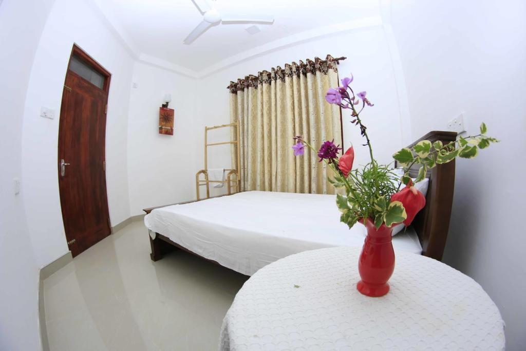 Hansi Resort Mirissa Extérieur photo